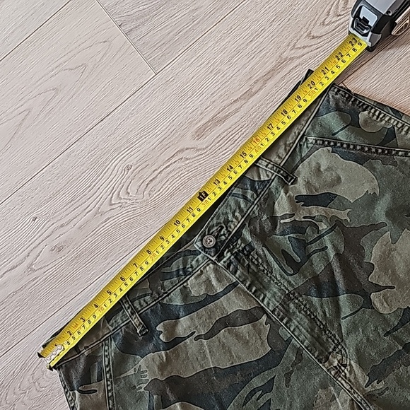 Wrangler Camo Cargo Shorts, sz 42 - Picture 9 of 11